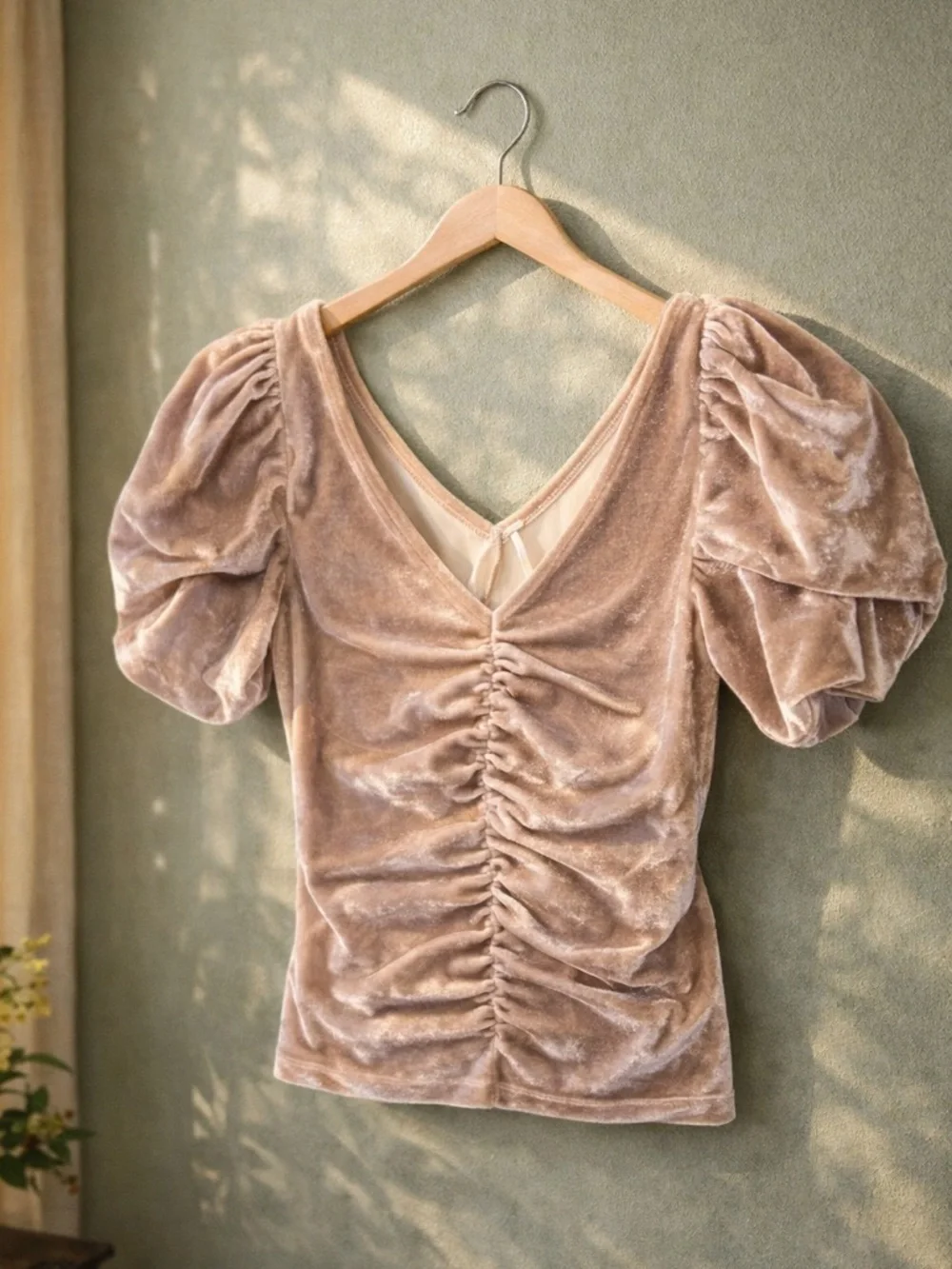 Free People Velvet Puff Sleeve Ruched Top XS Blush Pink Beige V Neck Boho